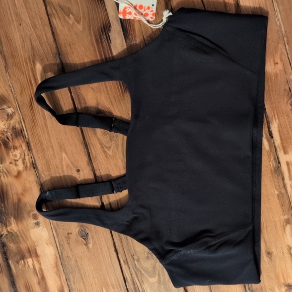 Nwt Fp Mouvement Black Sports Bra - Picture 2 of 2